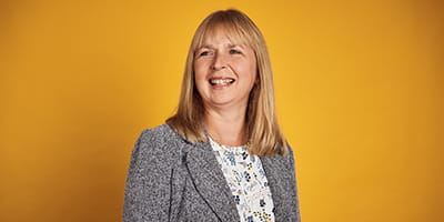 helen-norris-2x4-min.jpg